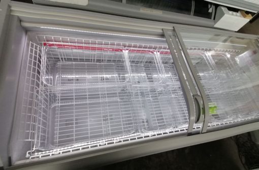 Congelatore Miami 210 AHT + 2 contenitori GN 1/1 & 10 contenitori GN1/2