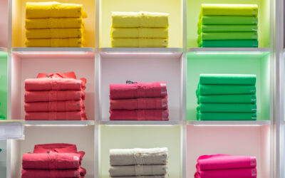 I colori sugli scaffali: l’importanza della scelta cromatica per attirare i clienti